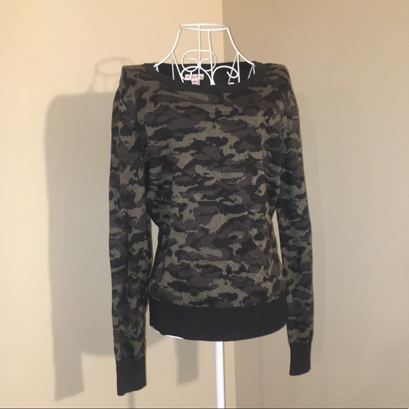 Sweater - Picture 1 of 2